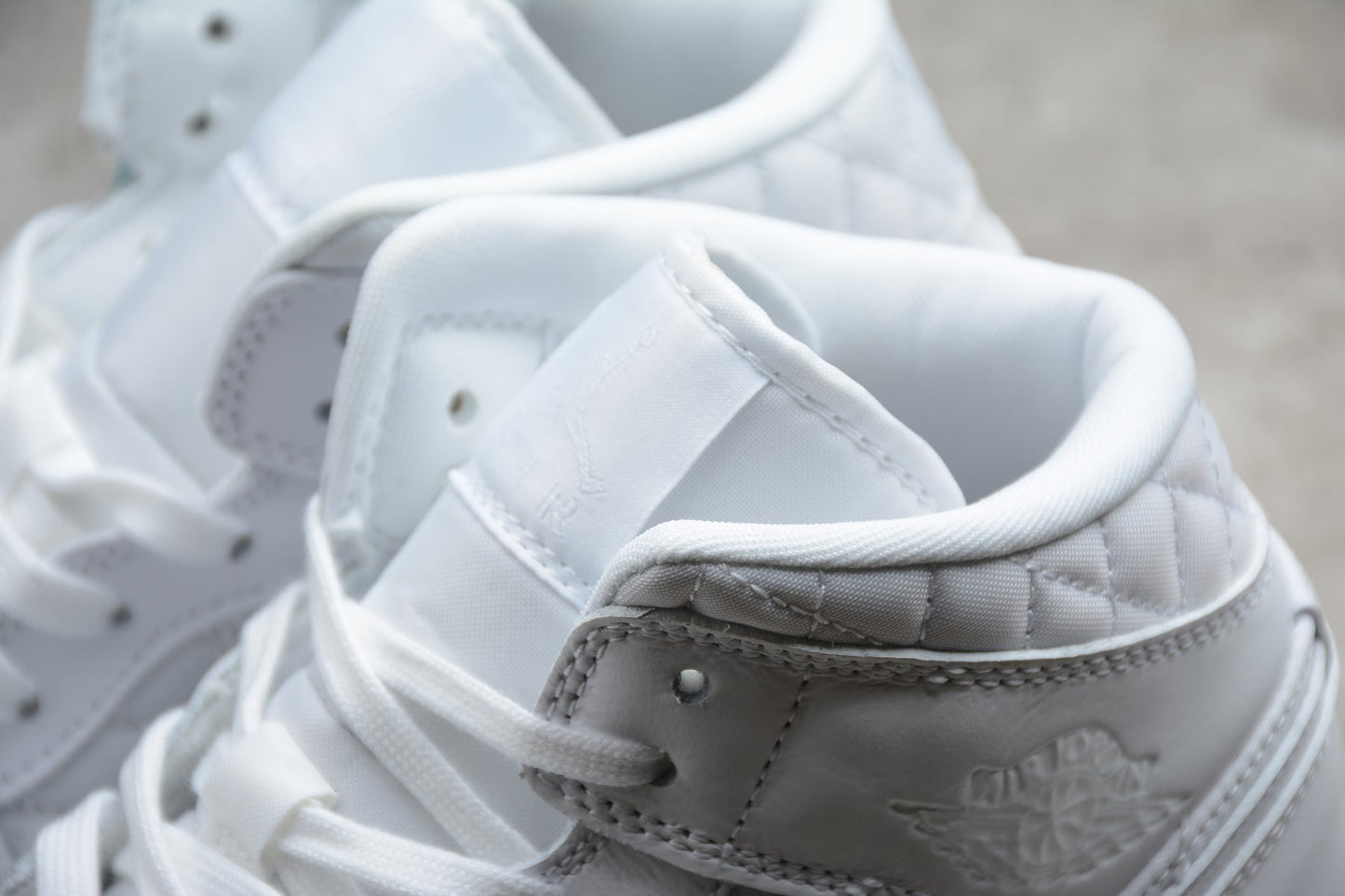 Air Jordan 1 Mid "White Quilted"