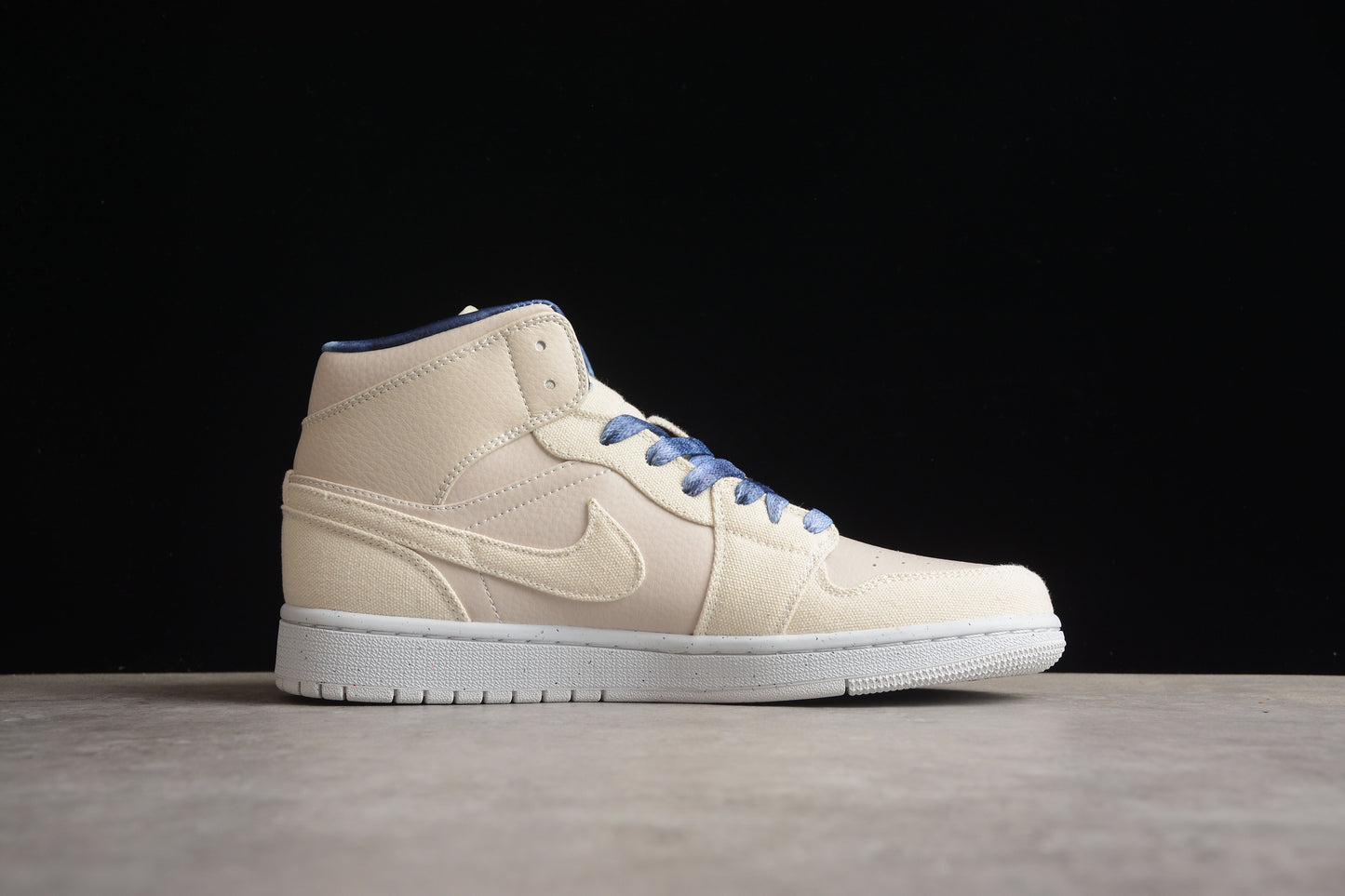Air Jordan 1 Mid SE "Sanddrift"