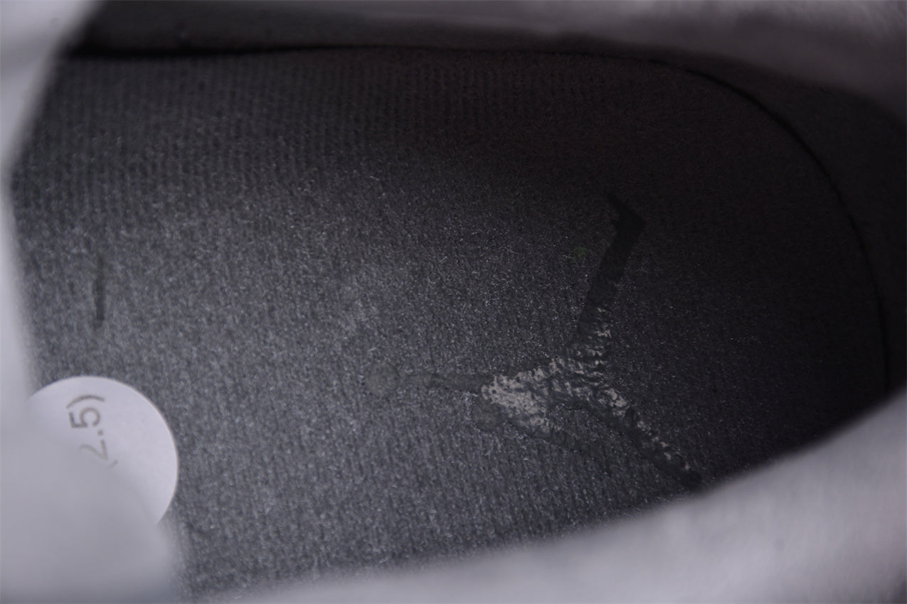 Air Jordan 4 Retro SE "Wet Cement"