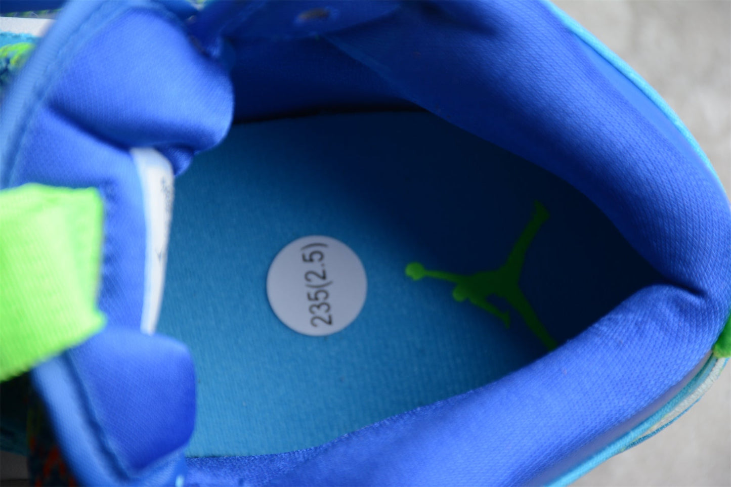 Air Jordan 1 Mid SE GS 'Sprite Blue'
