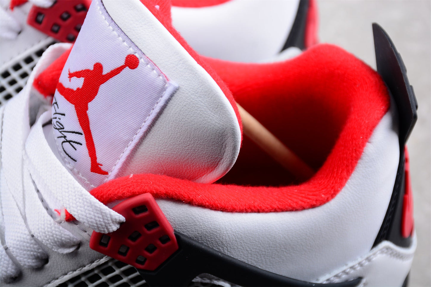 Air Jordan 4 Retro "Fire Red" 2020