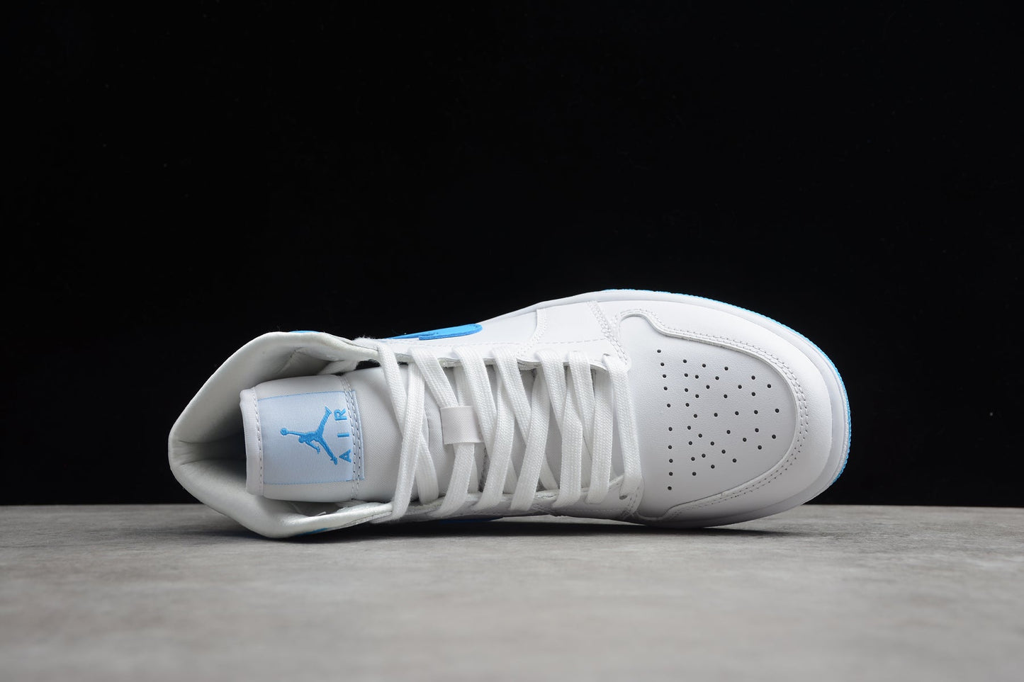 Nike Air Jordan 1 Mid "UNC White Dark Powder Blue"