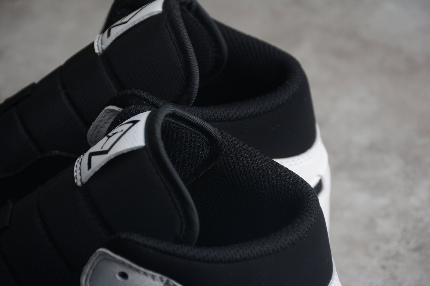 Air Jordan 1 Mid "Diamond Shorts"