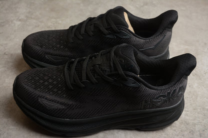 Hoka One One Clifton 9 Triple Black