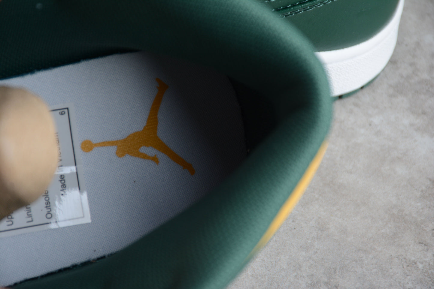 Nike Air Jordan 1 Mid "Sonics"