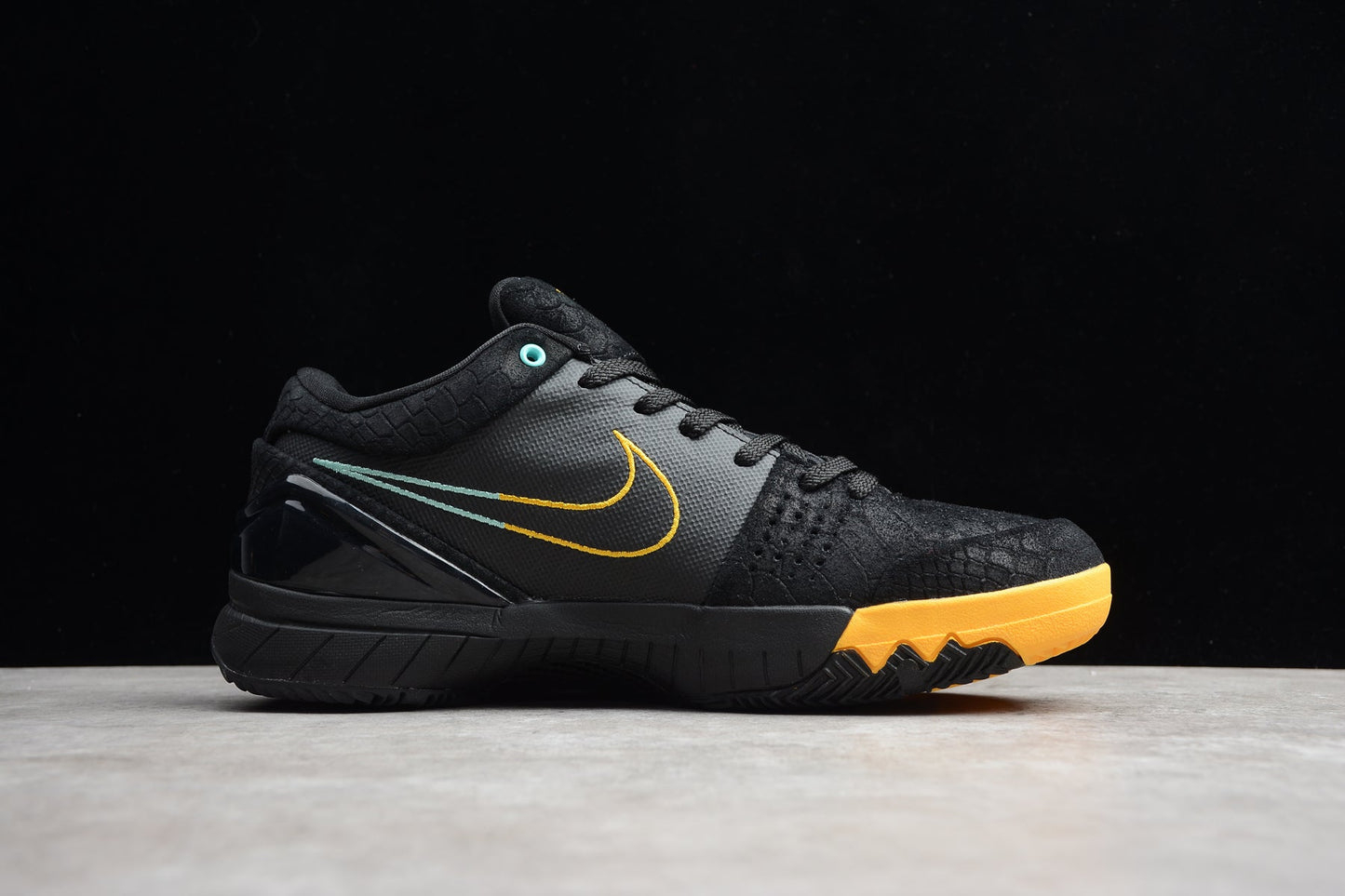 Nike Zoom Kobe 4 Protro 'Snakeskin'