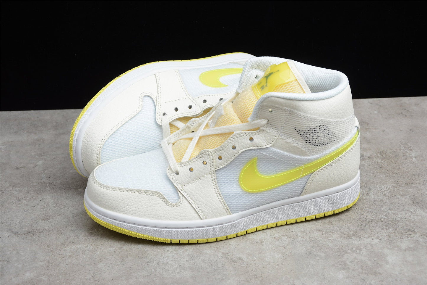 Air Jordan 1 Mid SE "Voltage Yellow"
