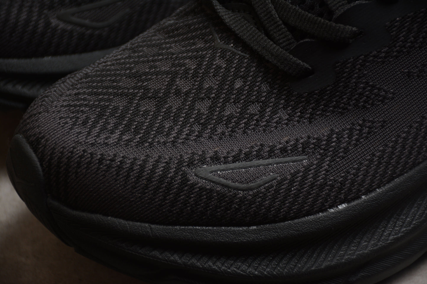 Hoka One One Clifton 9 Triple Black