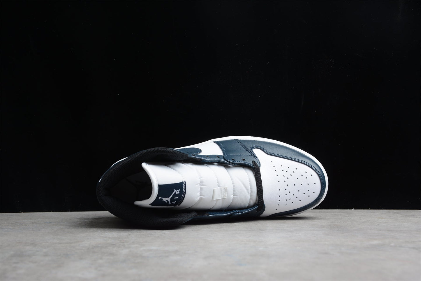 Nike Air Jordan 1 Mid "Armory Navy/White"