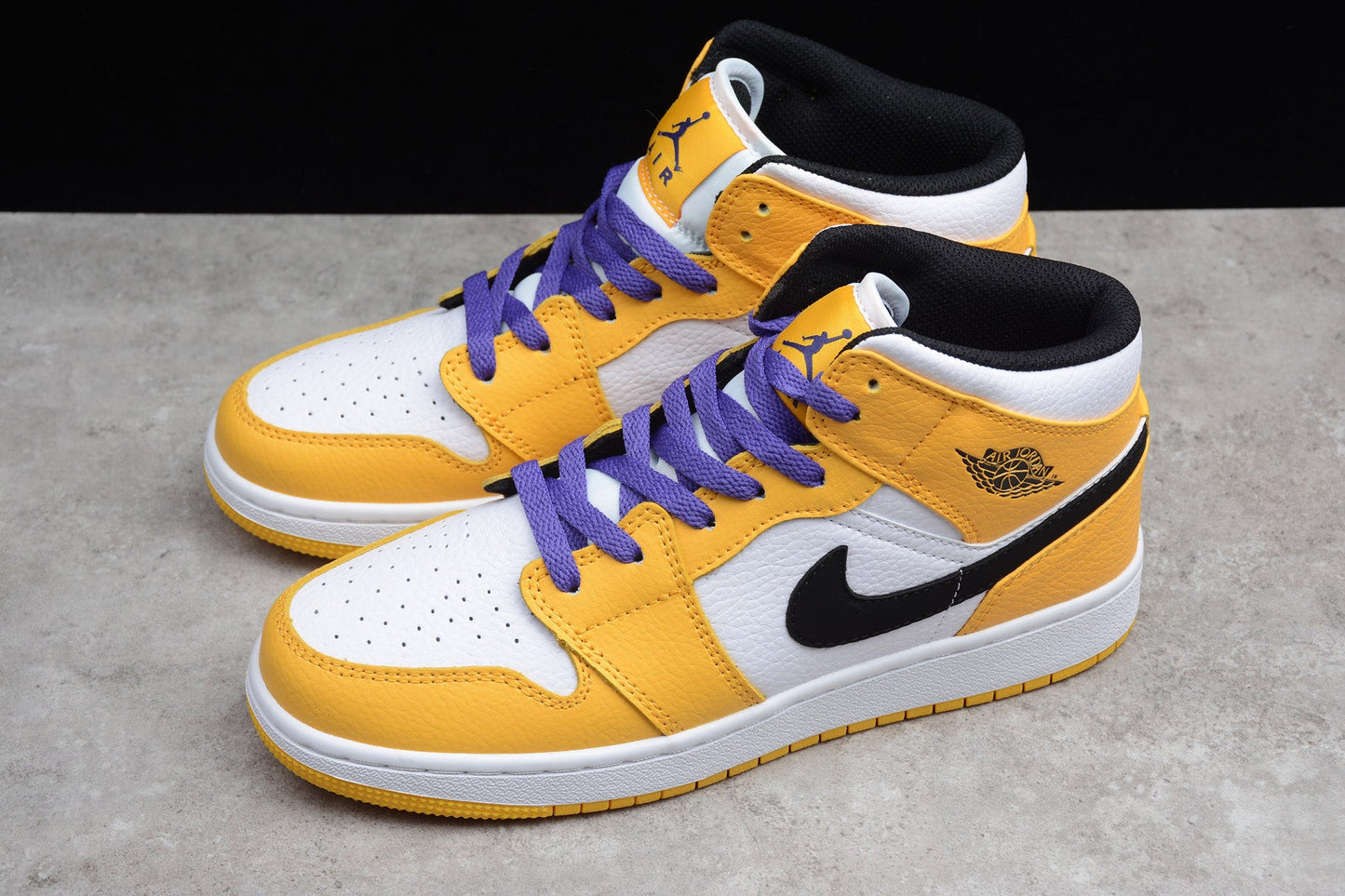 Nike Air Jordan 1 Mid "Lakers" BQ6931-700