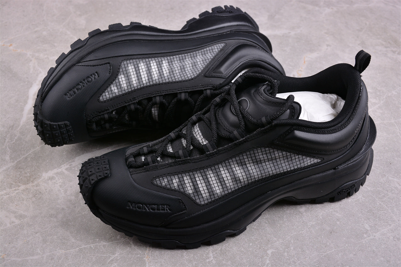 Moncler Trailgrip Lite 2 Low in Black