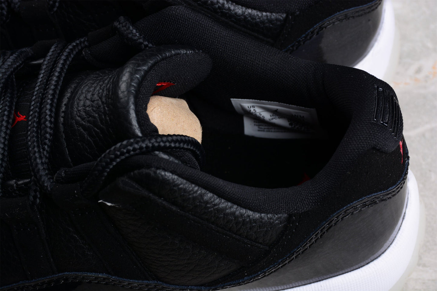 Air Jordan 11 Retro Low "72-10"
