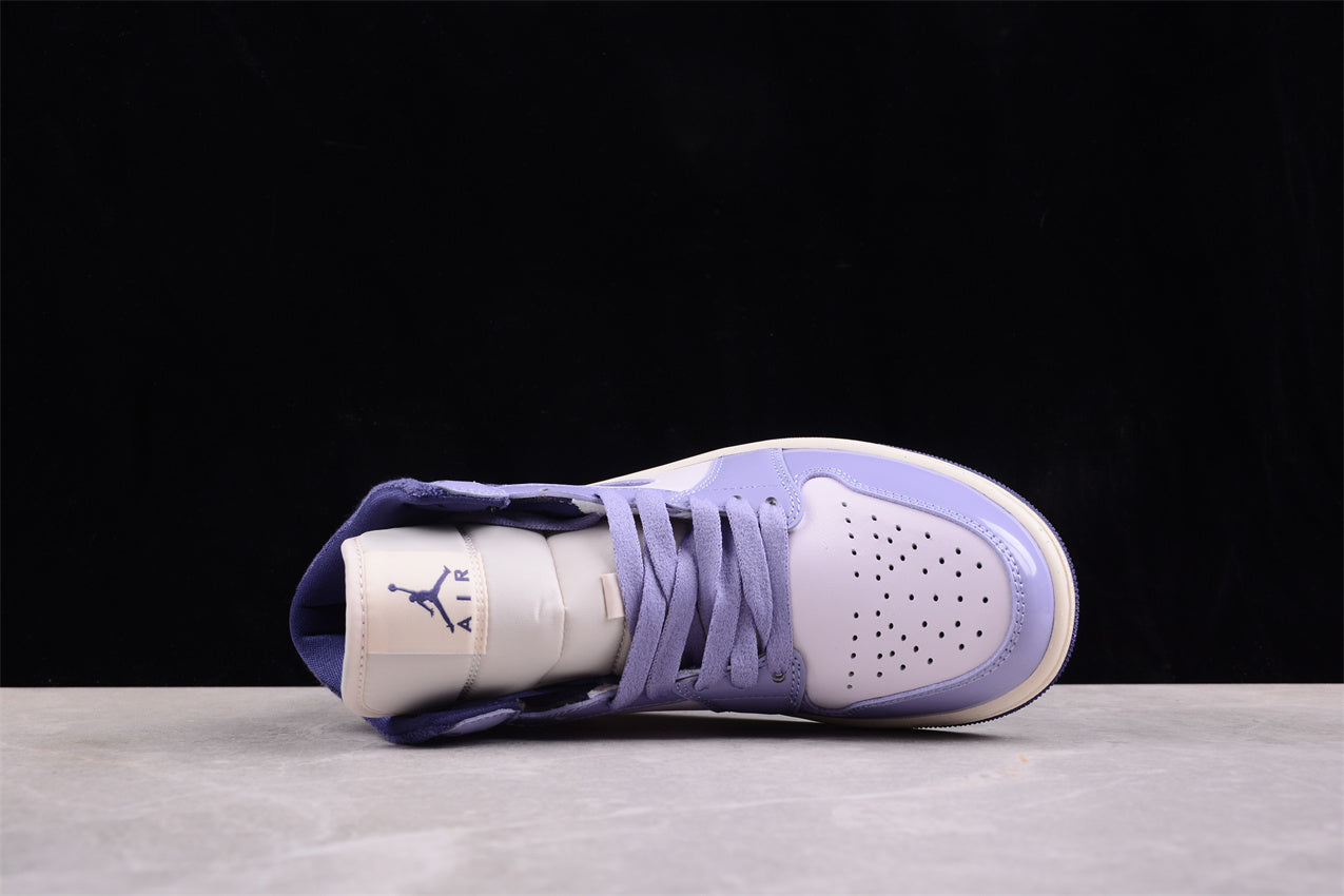 Air Jordan 1 Mid SE "Sky J Purple" (W)