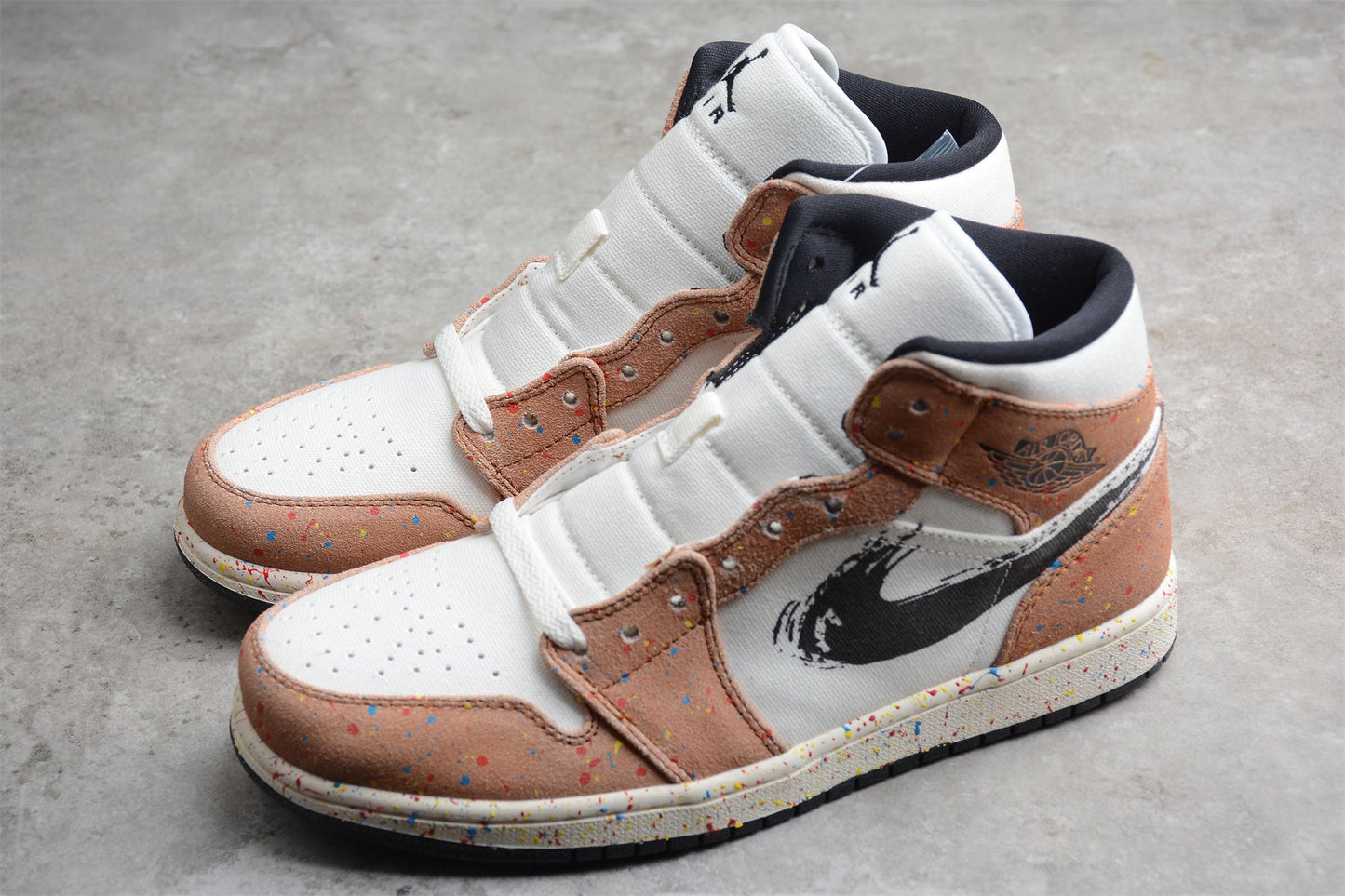 Air Jordan 1 Mid SE GS "Brushstroke Paint Splatter"