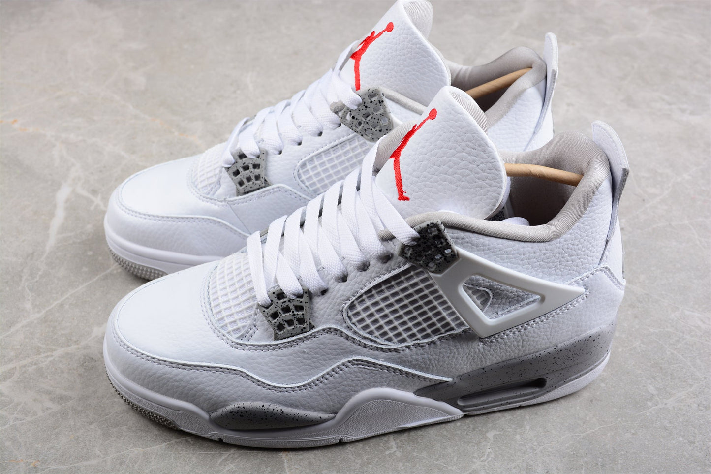 Air Jordan 4 Retro "White Oreo"