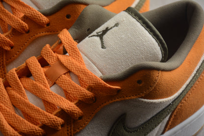 Nike Air Jordan 1 Low SE Light Curry Sneakers