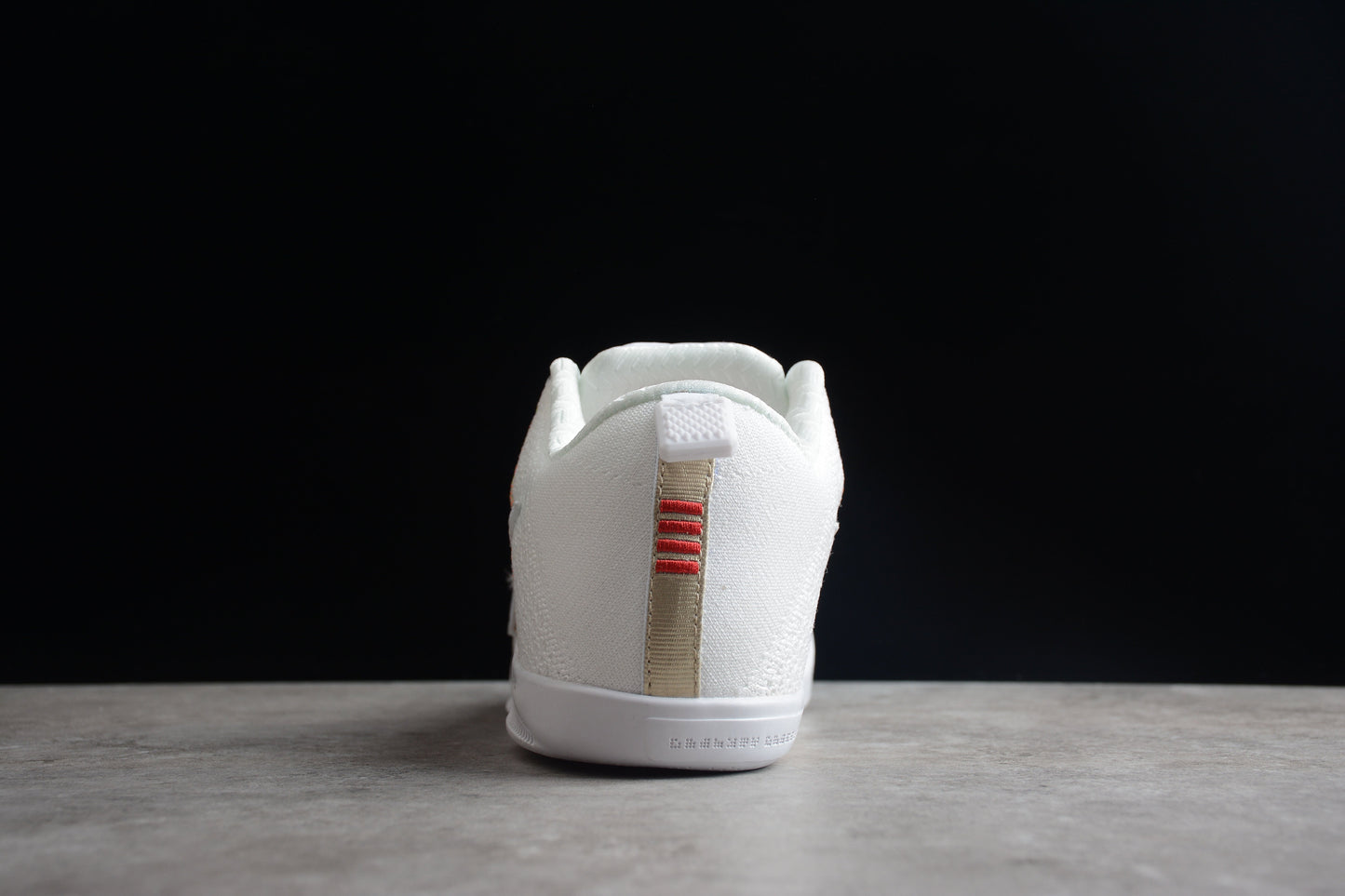 Nike Kobe 11 "White Horse"