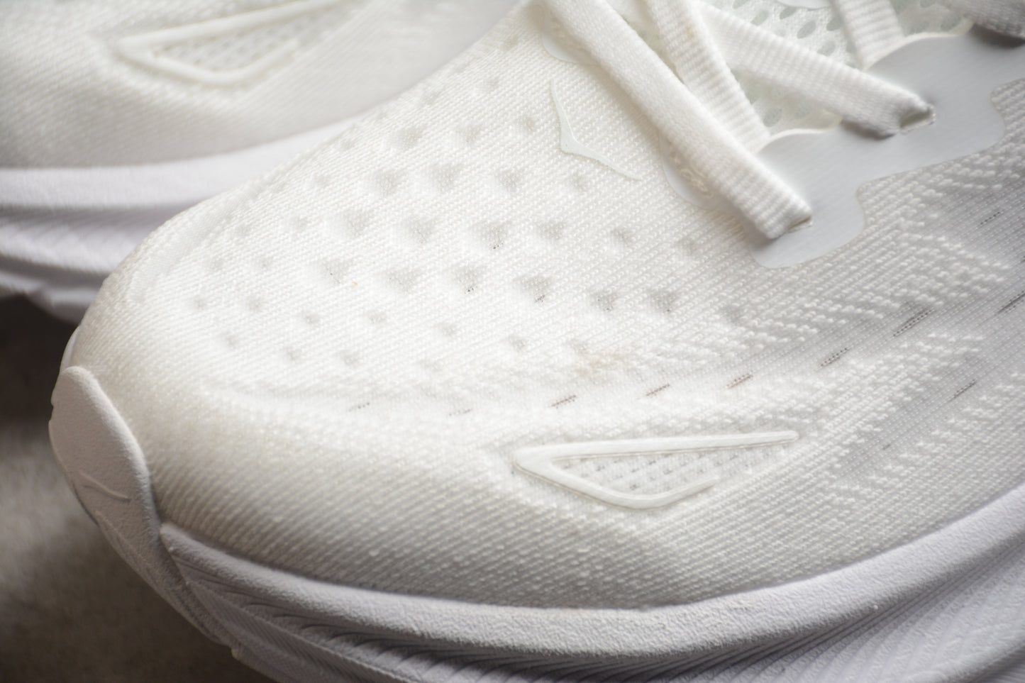 Hoka One One Clifton 9 Triple White