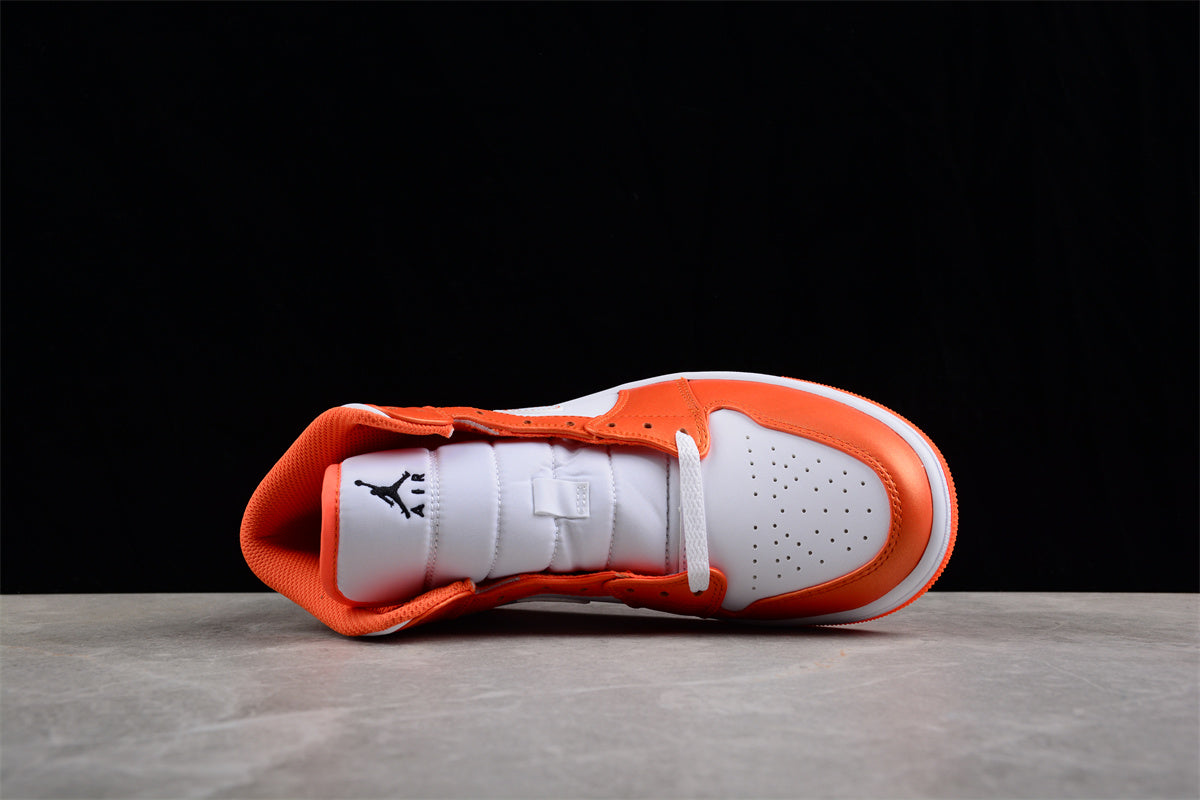 Air Jordan 1 Mid SE "Electro Orange"