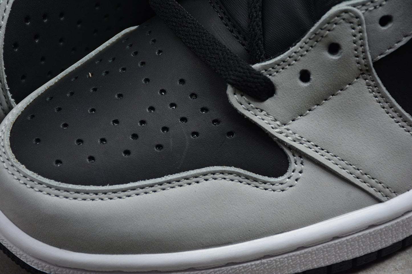 Jordan 1 Retro High OG "Shadow 2.0"