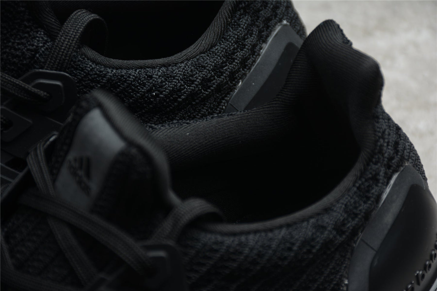 adidas Ultraboost 4.0 DNA "Black"