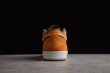 Nike Air Jordan 1 Low SE Light Curry Sneakers