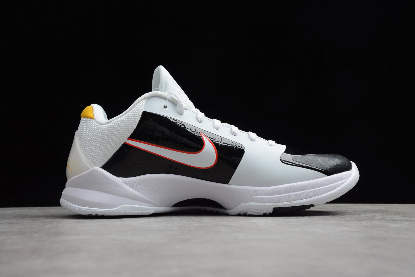 Nike Kobe 5 Protro “Alternate Bruce Lee”