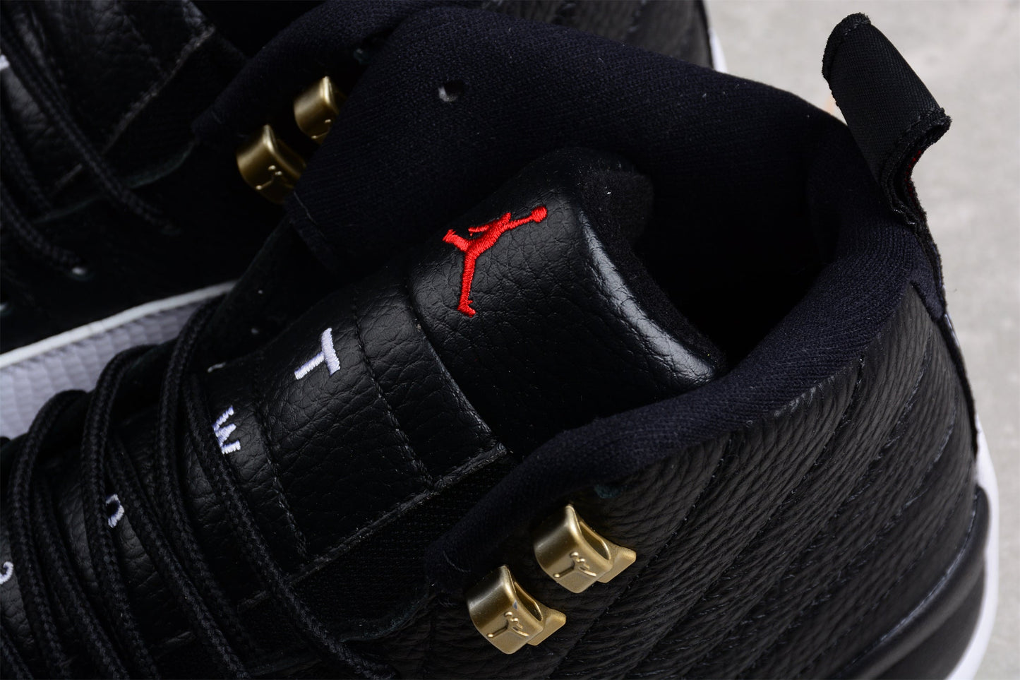 Air Jordan 12 "Playoffs" Black/White