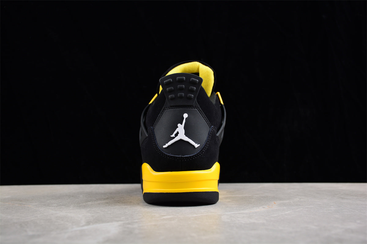 Air Jordan 4 Retro “Thunder”
