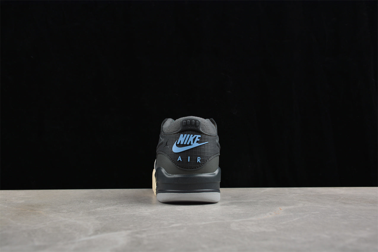 Air Jordan 4 "Remastered" Grey