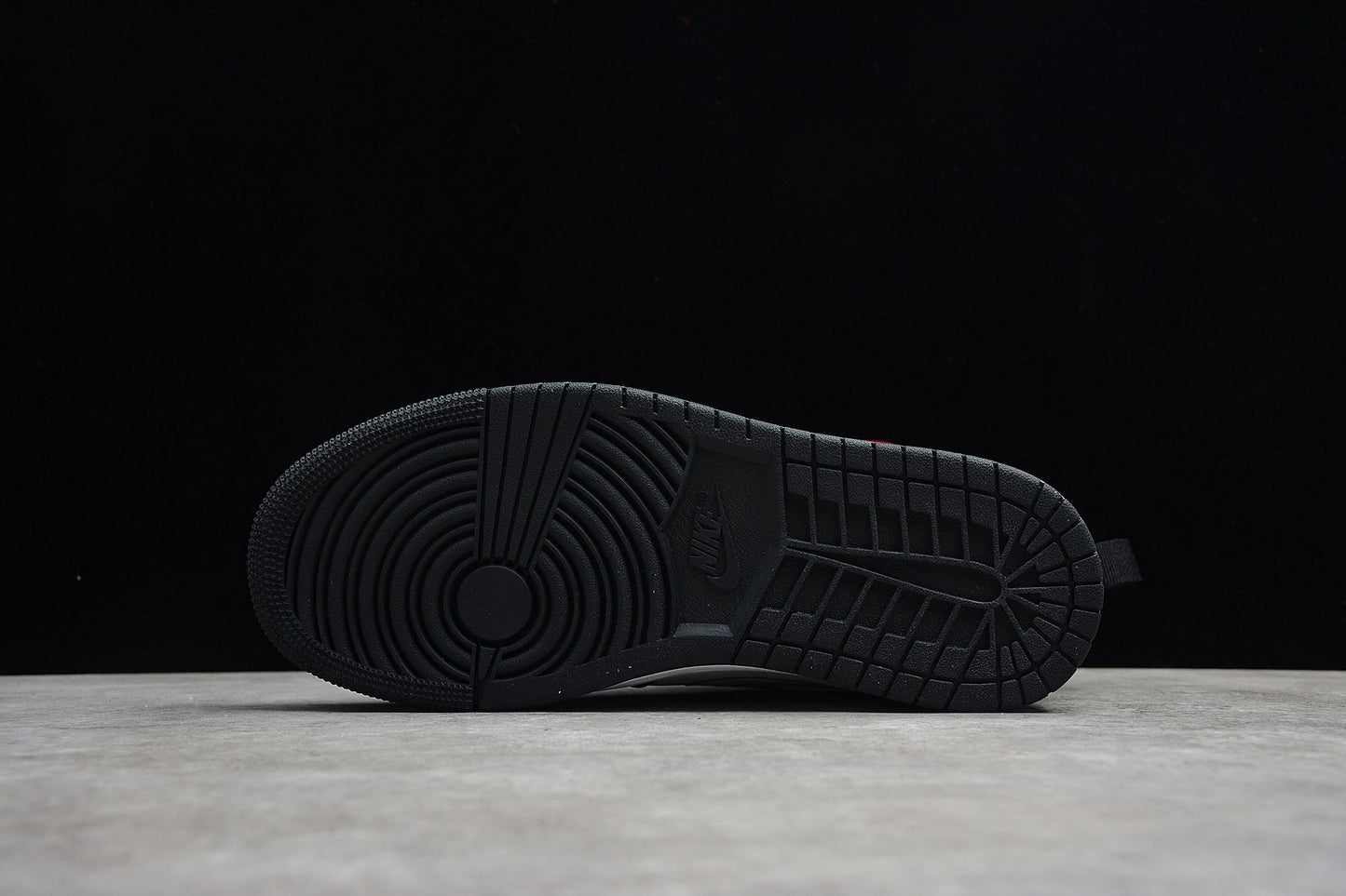 Air Jordan 1 Mid SE "Black White University Red"