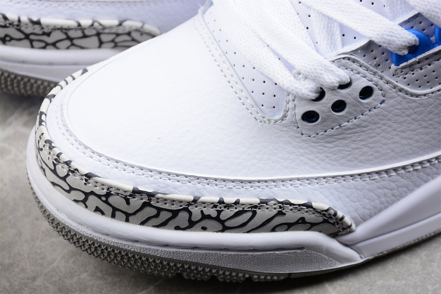 Air Jordan 3 "UNC"