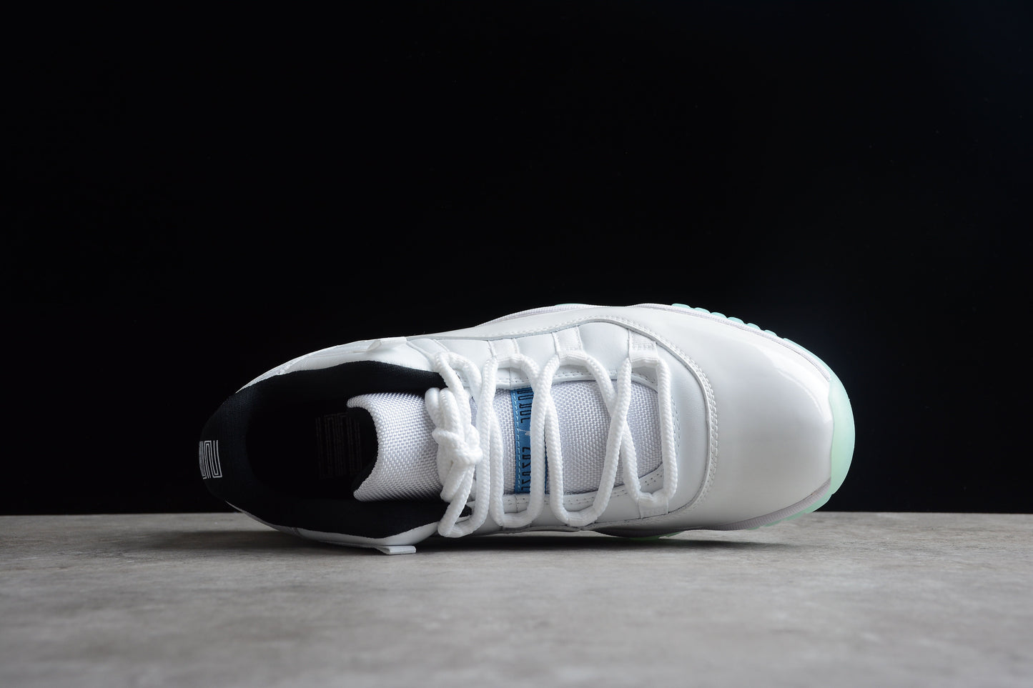 Air Jordan Retro 11 Low “Legend Blue”AV2187-117