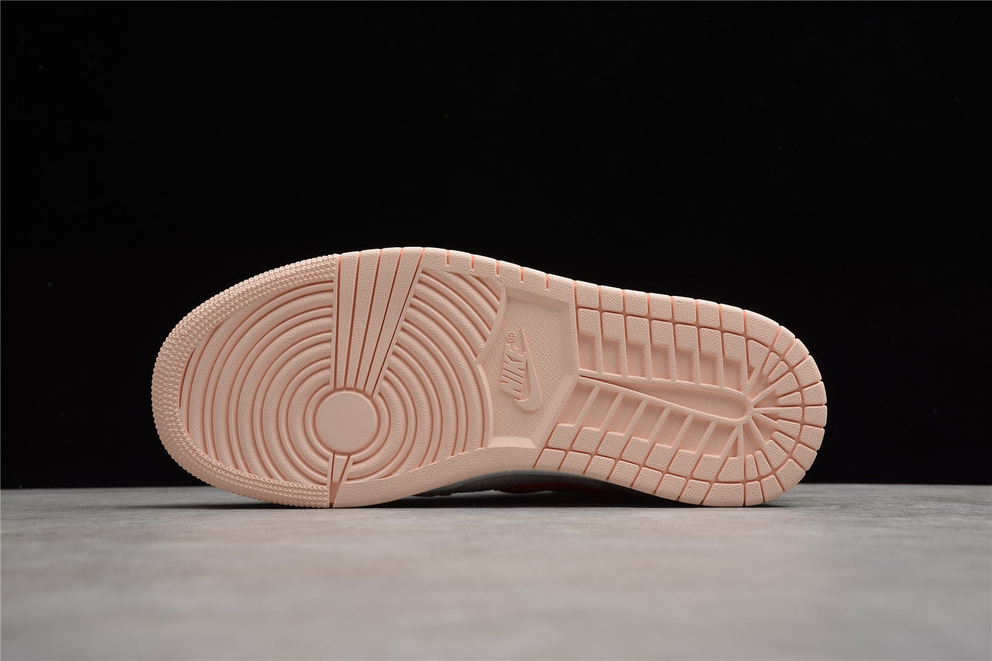 Air Jordan 1 Mid "Corduroy"