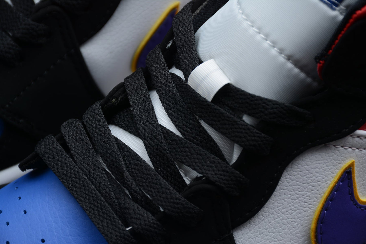 Nike Air Jordan 1 Mid "Lakers"