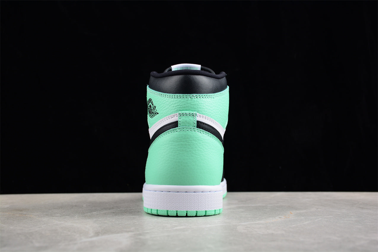 Air Jordan 1 Retro High "Green Glow"