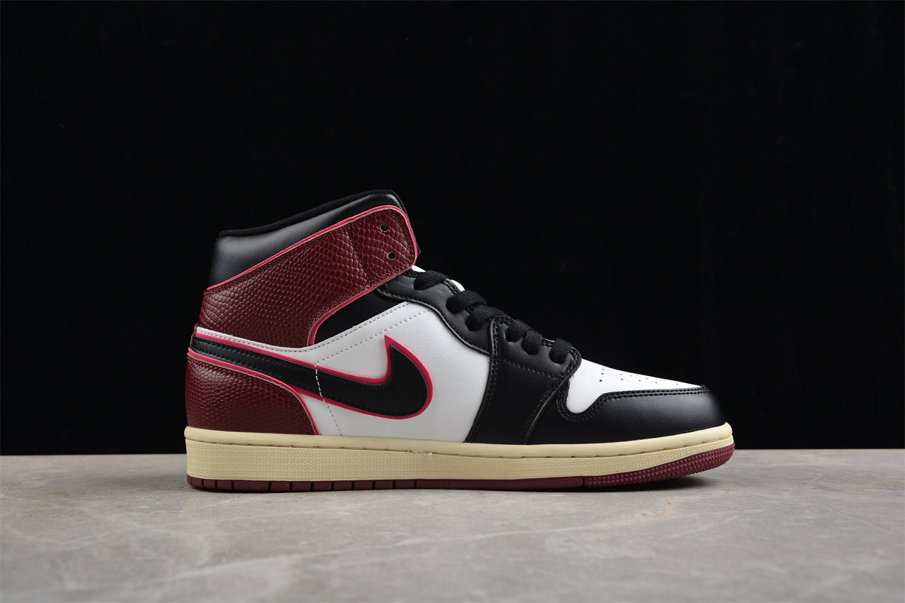 Air Jordan 1 Mid SE "Bordeaux"