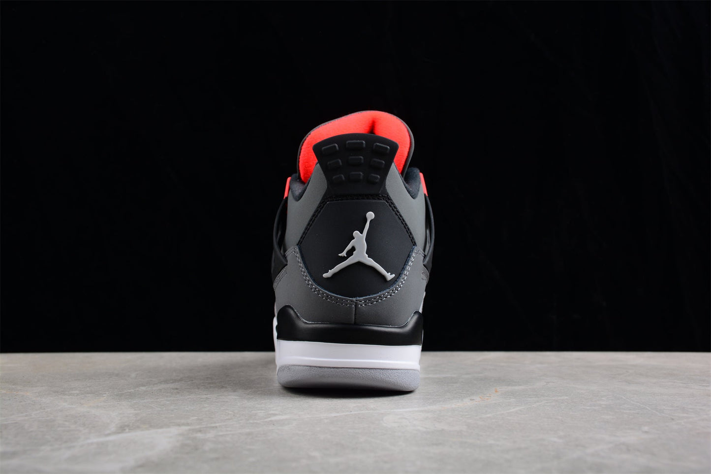 Air Jordan 4 Retro "Infrared"