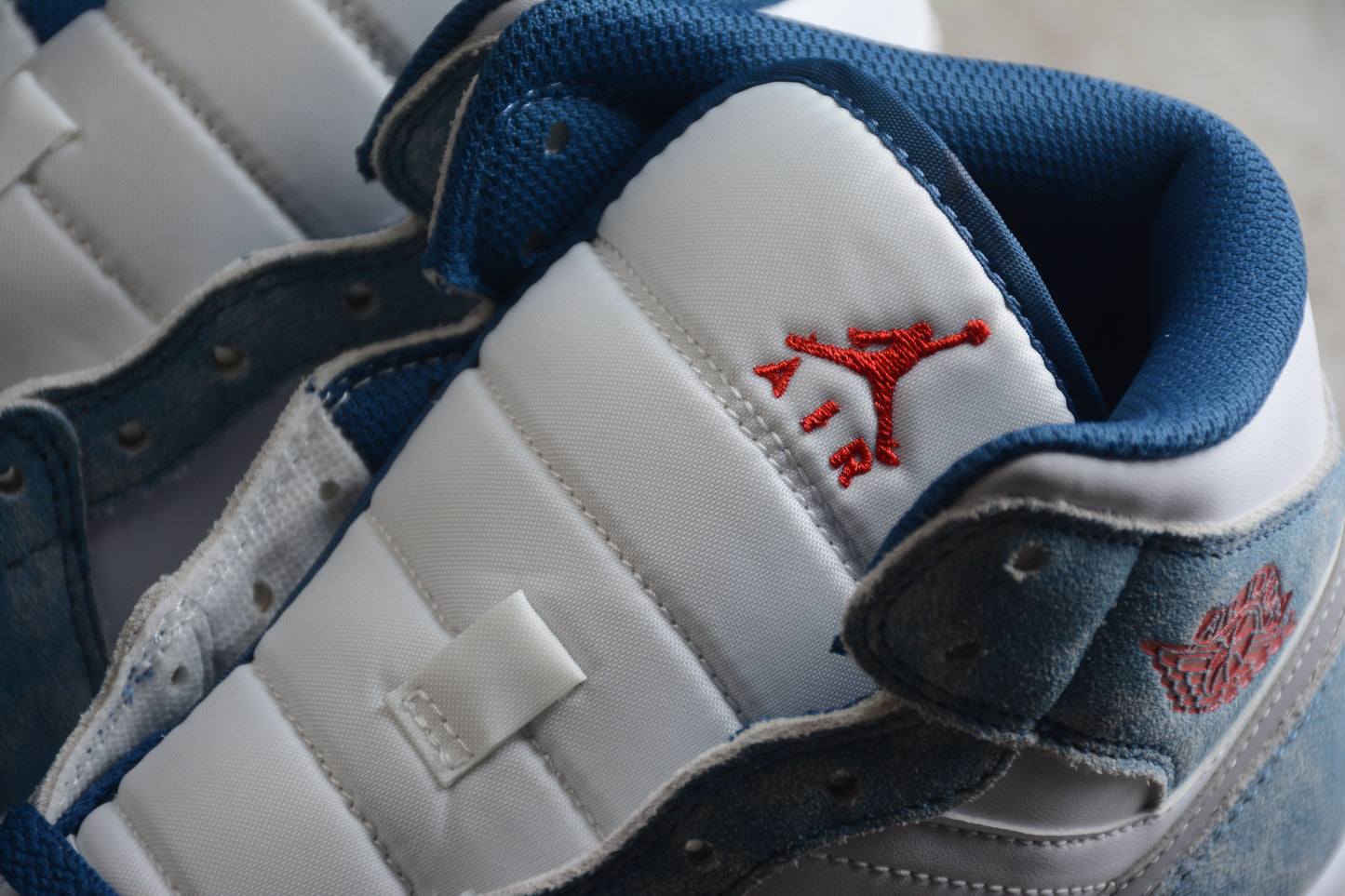Air Jordan 1 Mid "French Blue"
