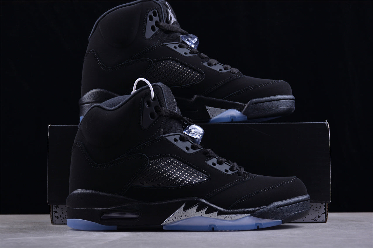 Air Jordan 5 Retro “Black Cat”