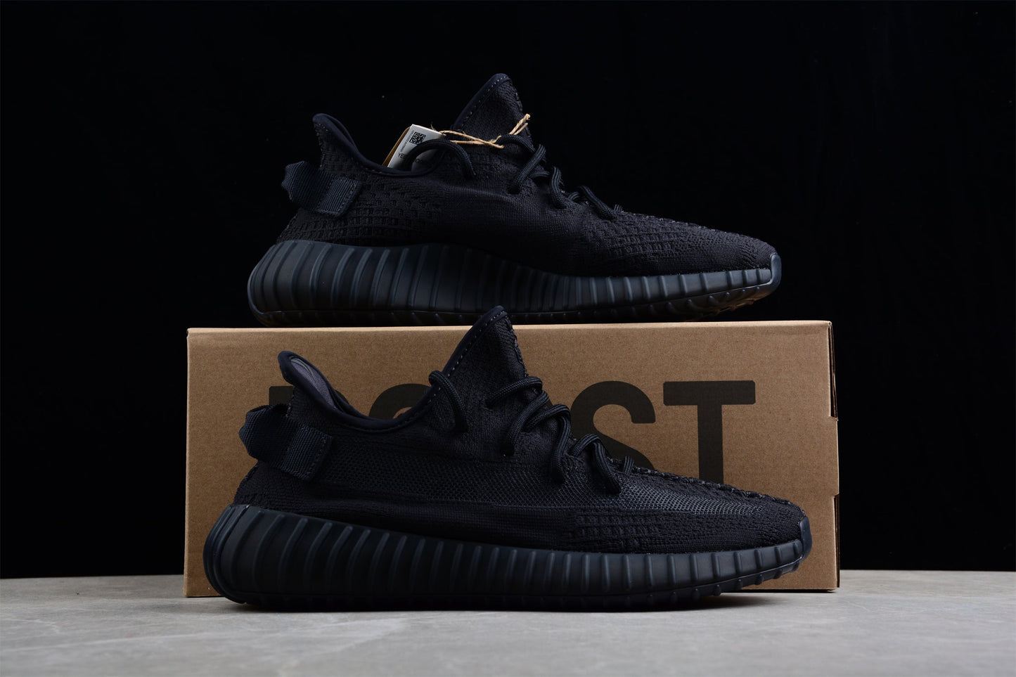 Adidas Yeezy Boost 350 V2 Onyx Sneakers