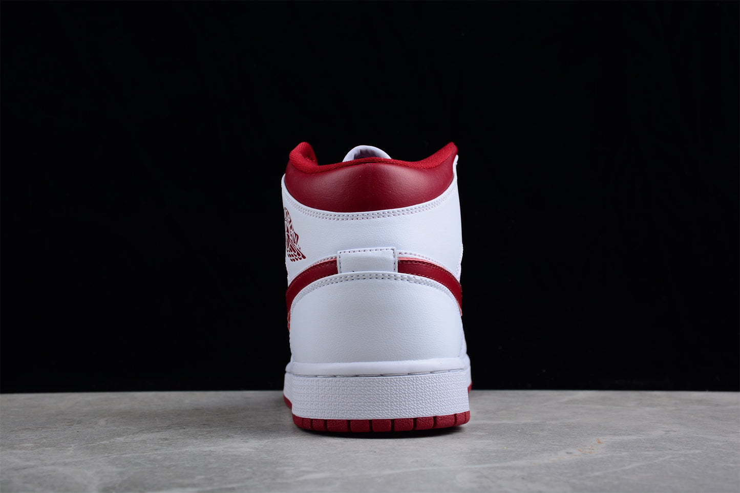Air Jordan 1 Mid 'Reverse Chicago'