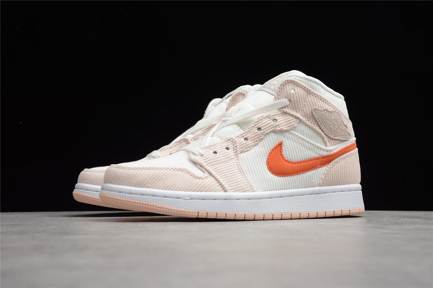 Air Jordan 1 Mid "Corduroy"