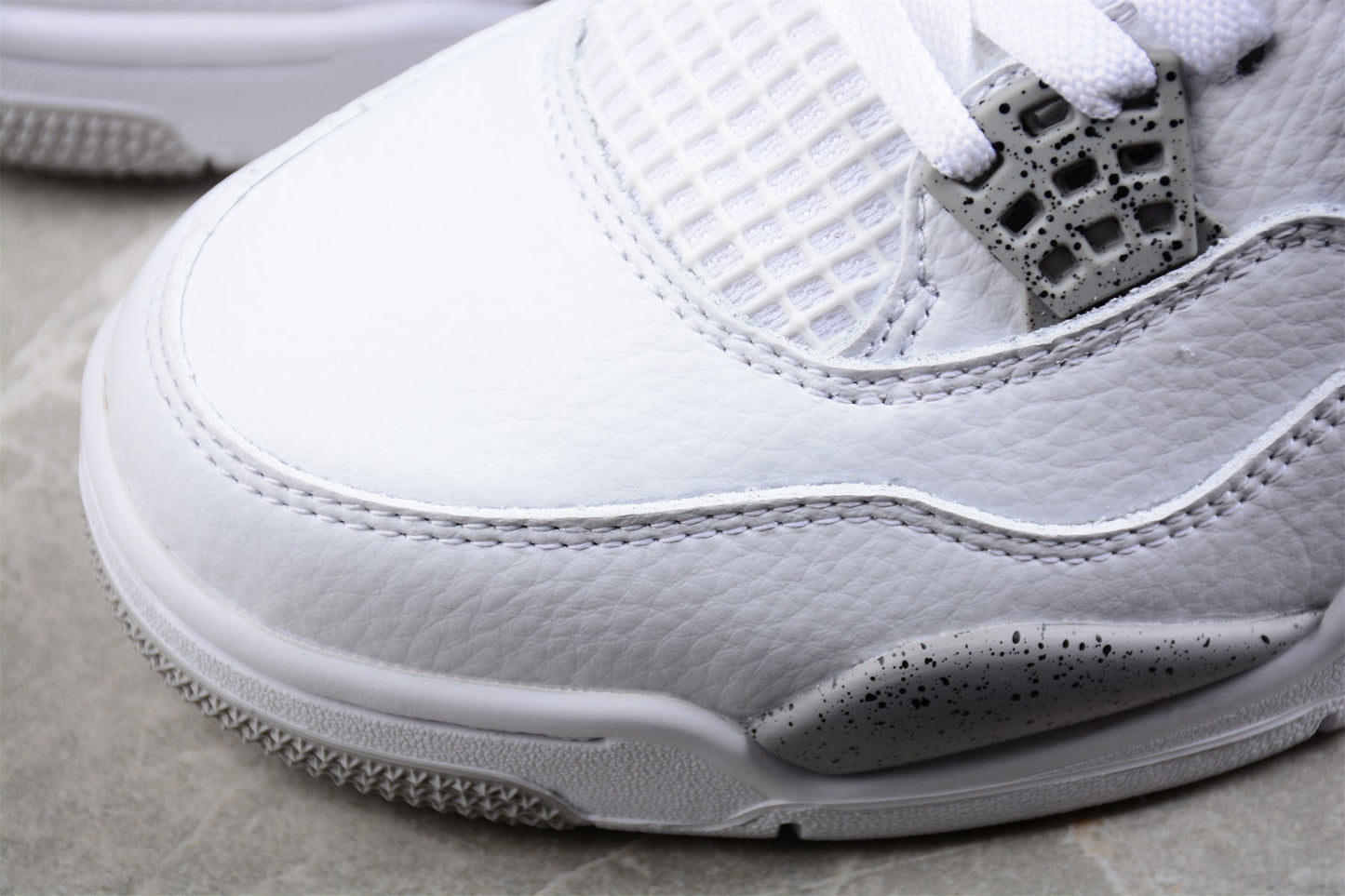 Air Jordan 4 Retro "White Oreo"