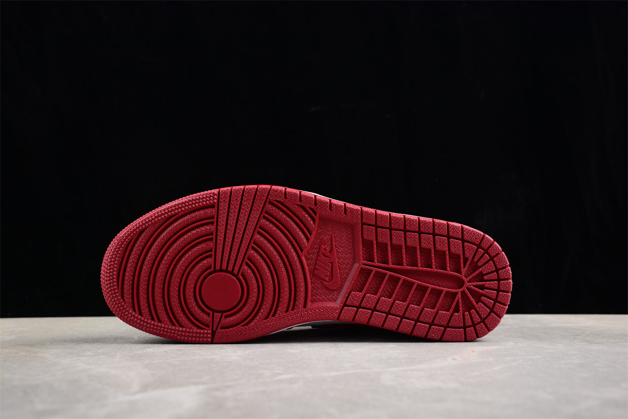 Air Jordan 1 Retro High "Dune Red"