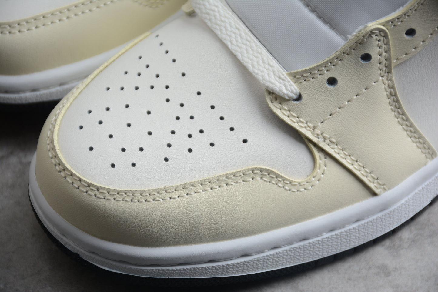 Nike Air Jordan 1 Mid "Coconut Milk"
