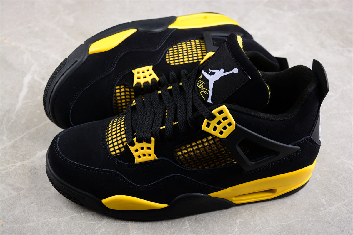 Air Jordan 4 Retro “Thunder”