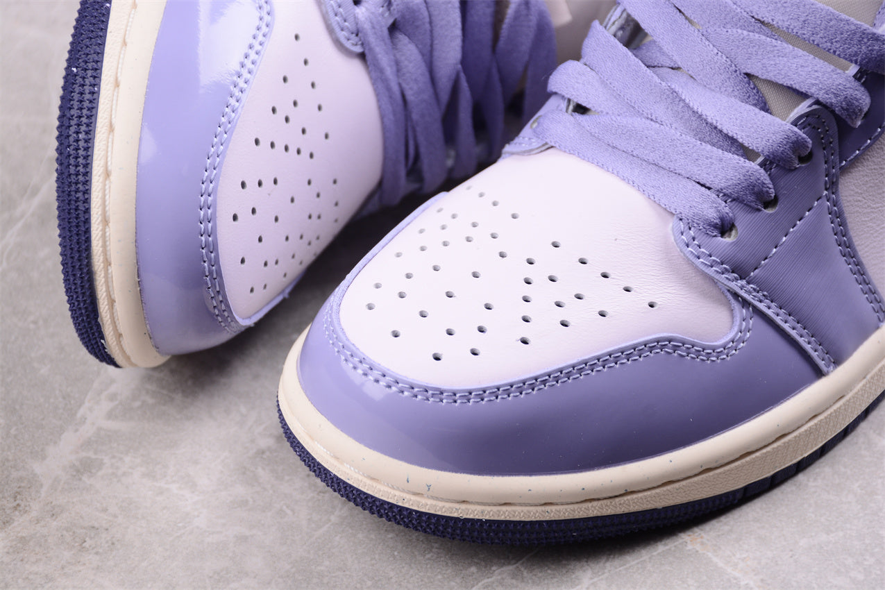 Air Jordan 1 Mid SE "Sky J Purple" (W)