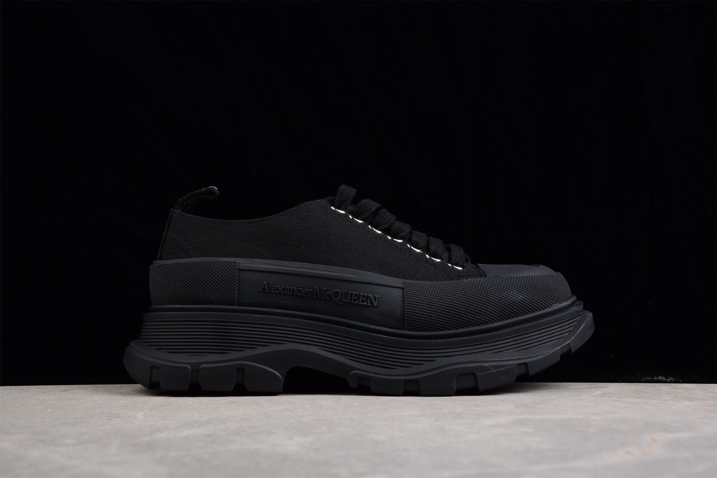 Alexander McQueen Tread Slick 'Black'