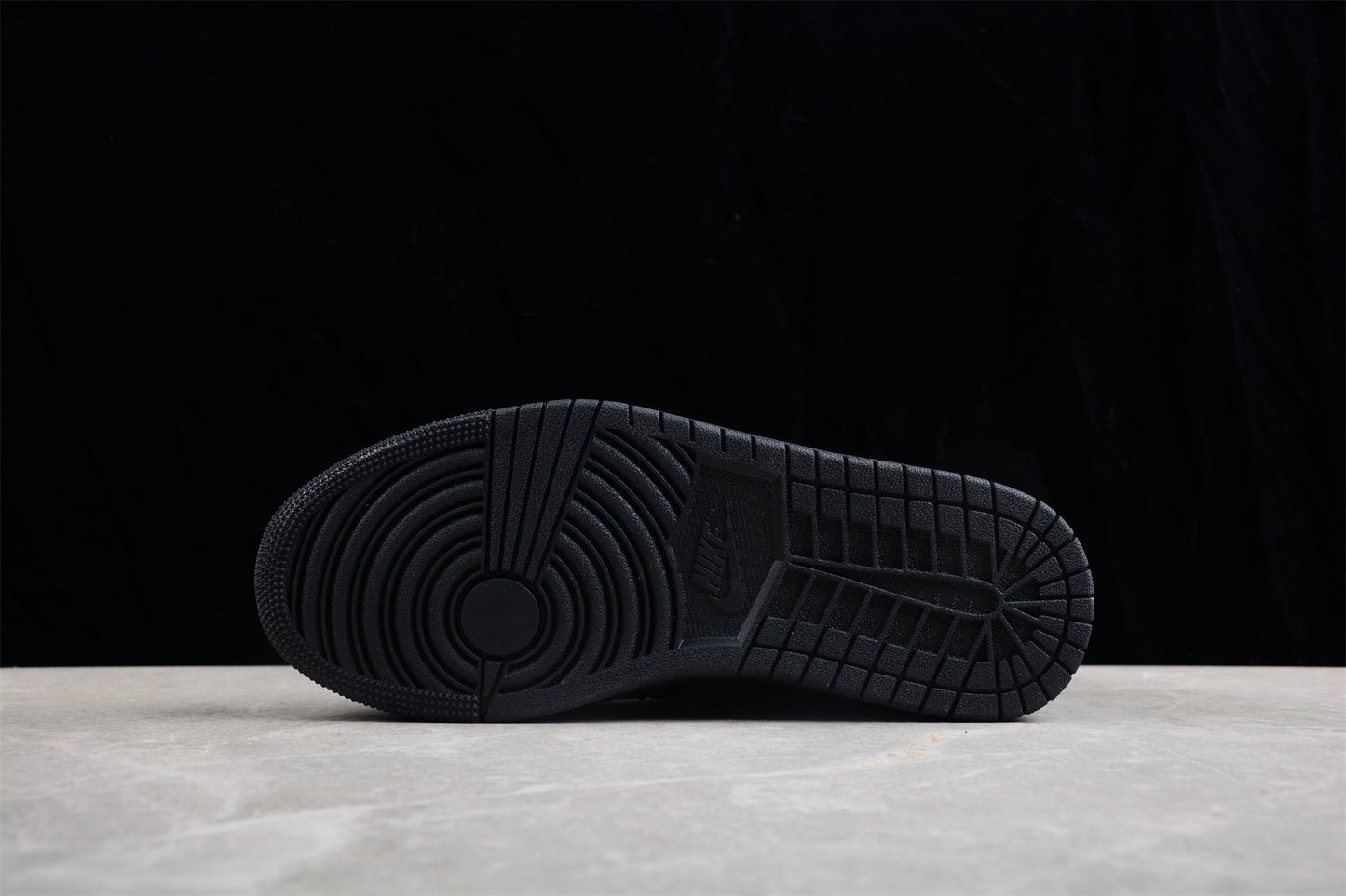 Air Jordan 1 Mid Premium – Triple Black